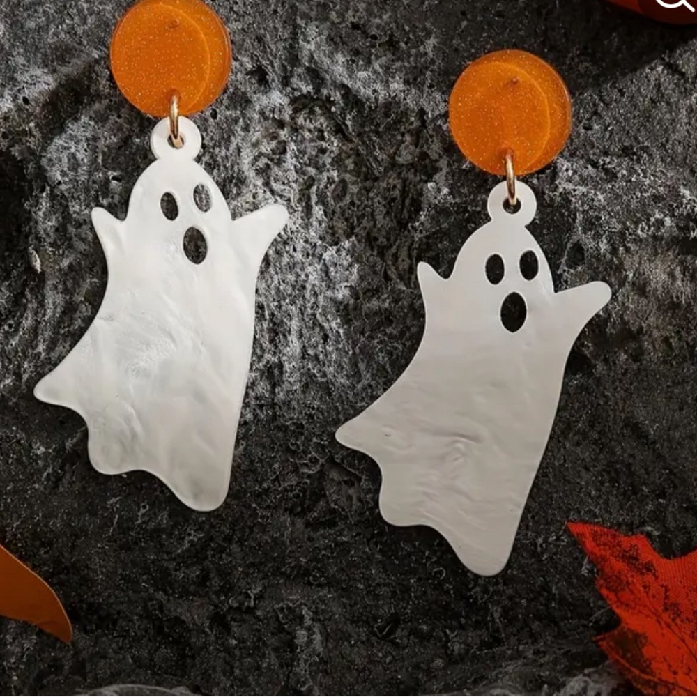NWT GHOST DANGLE EARRINGS ACRYLIC GHOST @e